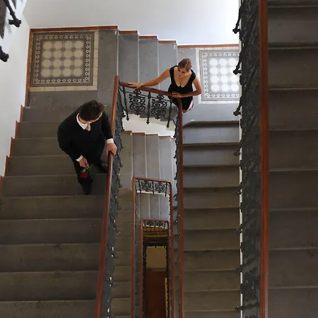 シーザー ホテル 4*