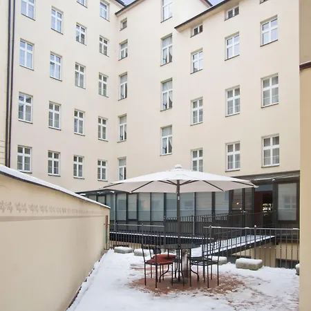 シーザー ホテル プラハ