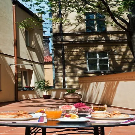 Caesar 4* Prague