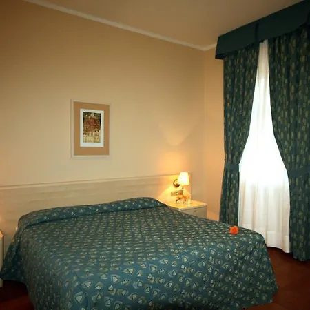 Caesar Hotel 4*