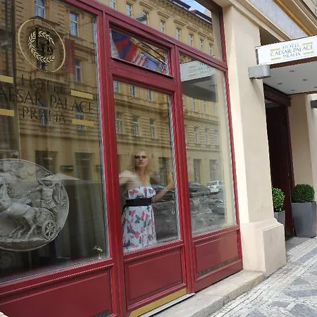Caesar Hotell 4*